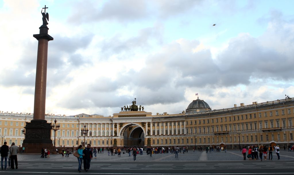 Palace Square, St. Petersburgo, Rússia.