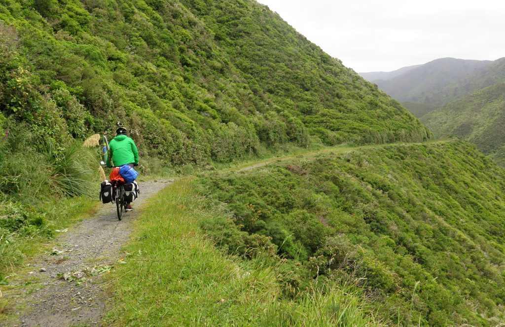 Pakuratahi bike trail - Nova Zelândia.