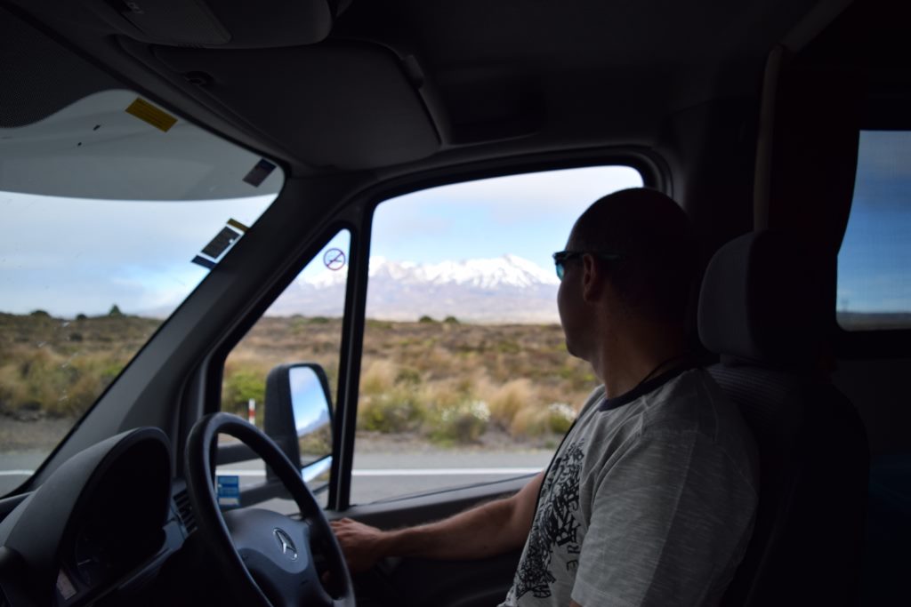 Na boleia apreciando a visto do Tongariro Nacional Parque - Nova Zelândia