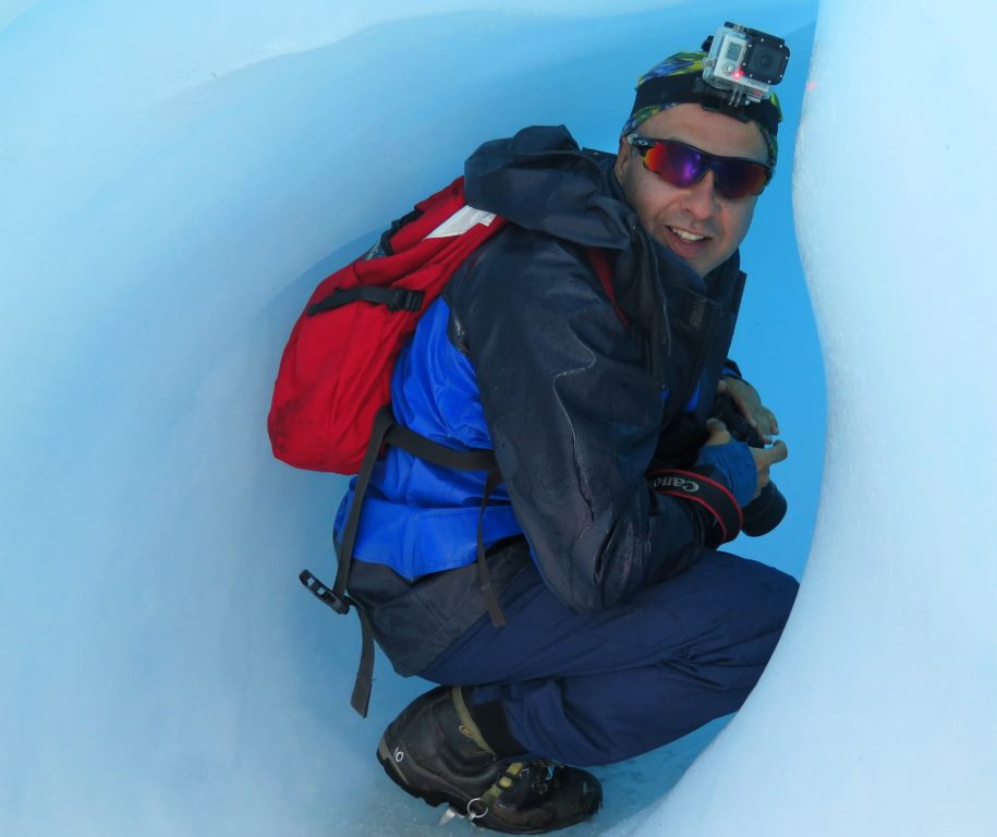 Me preparando para entrar no túnel de gelo - Fox Glaciar - Nova Zelândia