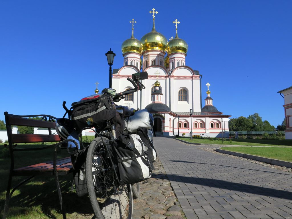 Igreja do monastério em Valday, Rússia.