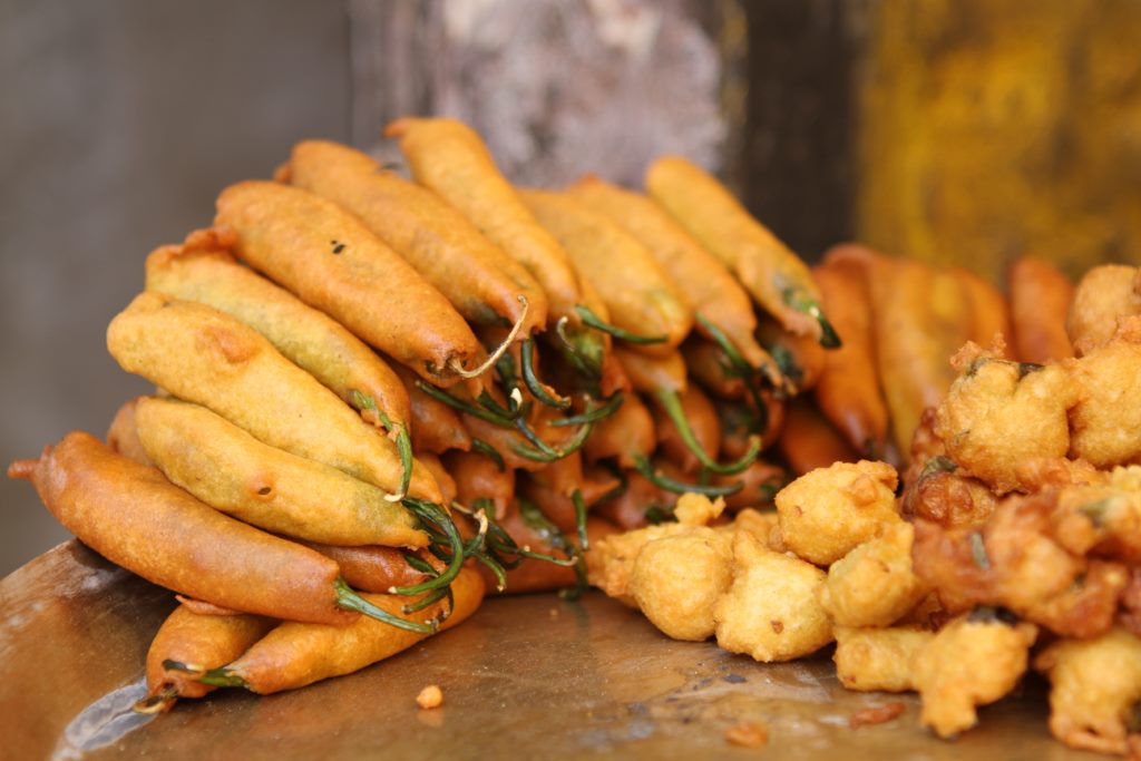 Pimenta verde empanada. Índia.